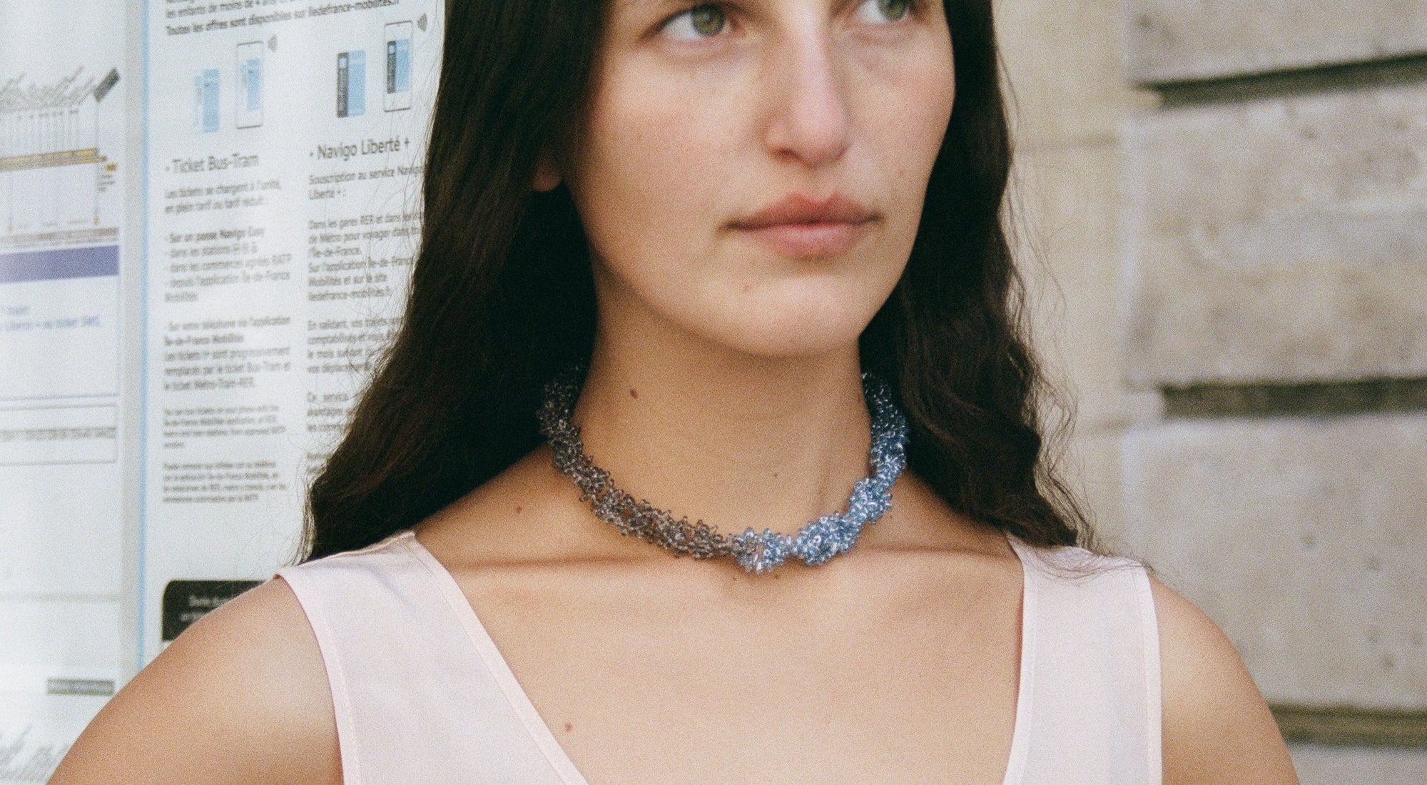 collier Assak brun bleu